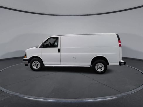 Used 2018 GMC Savana 2500 w/ Driver Convenience Package image 5