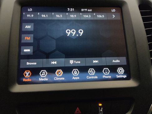 Used 2022 Jeep Cherokee Latitude Lux w/ Sun & Sound Group FWD image 25