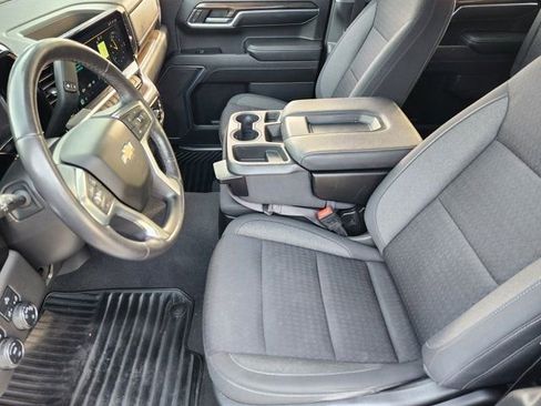 Used 2023 Chevrolet Silverado 1500 LT image 4