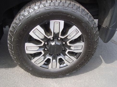 Certified 2025 GMC Sierra 2500 Denali w/ Denali Reserve Package AWD/4WD image 8