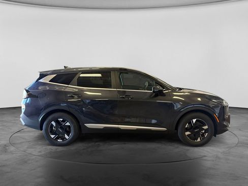 Used 2026 Kia Sportage LX FWD image 11
