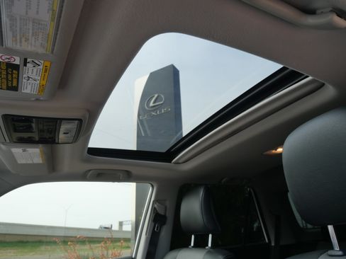 Used 2021 Toyota 4Runner SR5 Premium w/ Moonroof Package image 10