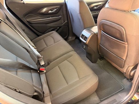 Used 2022 GMC Terrain SLE w/ Elevation Edition FWD image 31