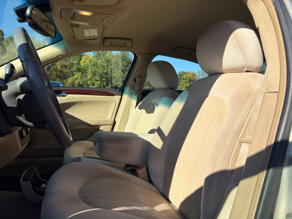 Used 2009 Buick Lucerne CX FWD image 12