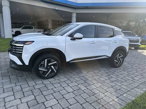 Used 2025 Nissan Kicks SV FWD image 21