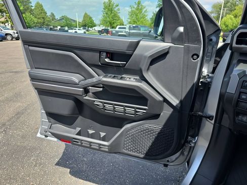 Used 2026 Toyota Tacoma SR5 AWD/4WD image 28