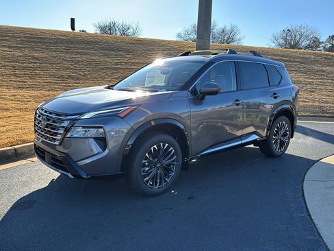 New 2026 Nissan Rogue Platinum w/ Platinum Premium Package AWD/4WD image 2