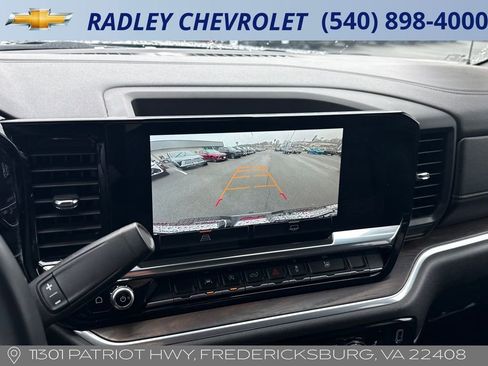 Certified 2025 GMC Sierra 1500 SLT image 15