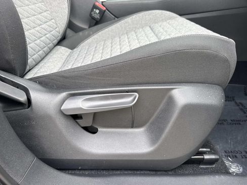 Used 2025 Volkswagen Tiguan S FWD image 11