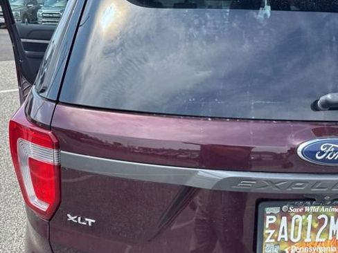 Used 2019 Ford Explorer XLT w/ Equipment Group 202A AWD/4WD image 12