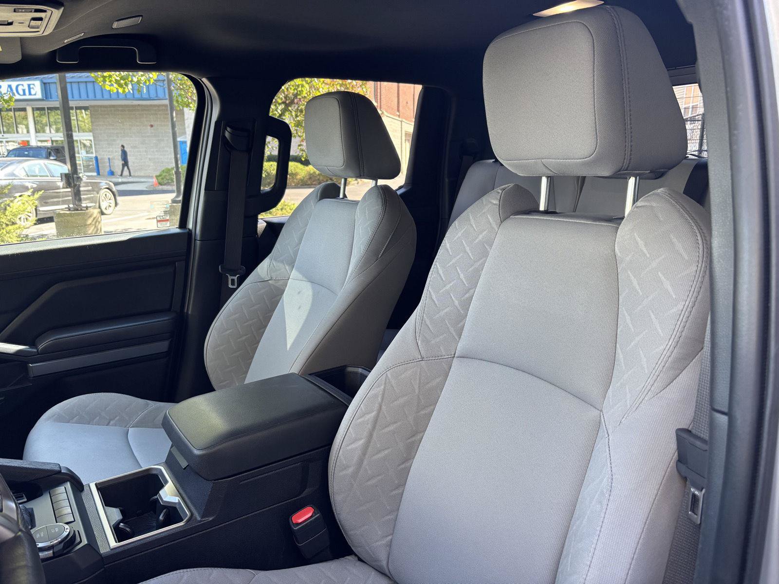 Used 2024 Toyota Tacoma SR5 AWD/4WD image 10