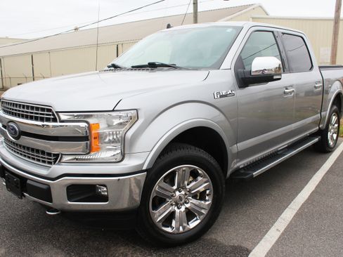 Used 2020 Ford F150 Lariat image 14