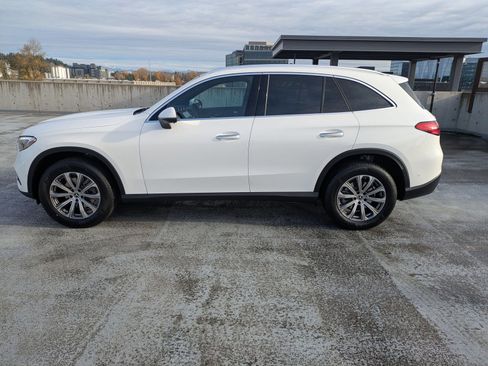 Used 2026 Mercedes-Benz GLC 300 4MATIC image 9