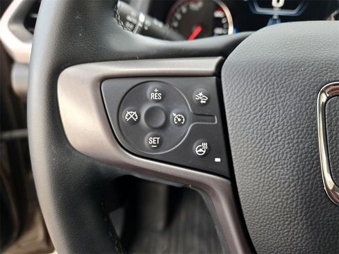 Used 2023 GMC Acadia AT4 w/ Technology Package image 15