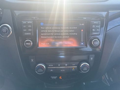 Used 2017 Nissan Rogue Sport SL image 15