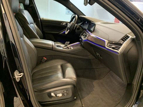 Used 2023 BMW X6 M50i w/ Executive Package image 92