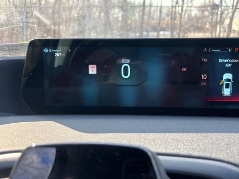 Used 2025 Ford Expedition Max Platinum image 4