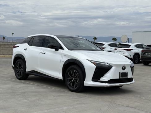New 2026 Lexus RZ 350e 2WD image 2