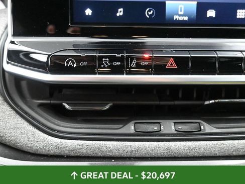 Used 2025 Jeep Compass Latitude image 22