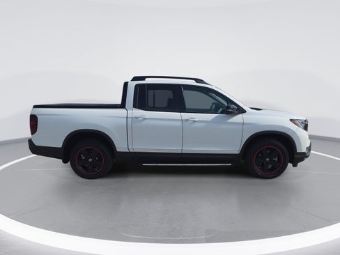 Used 2023 Honda Ridgeline Black Edition image 2