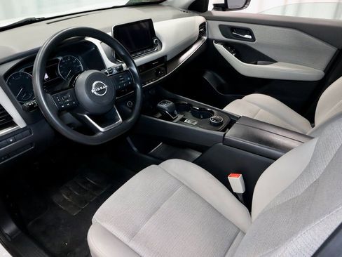 Certified 2022 Nissan Rogue SV image 25