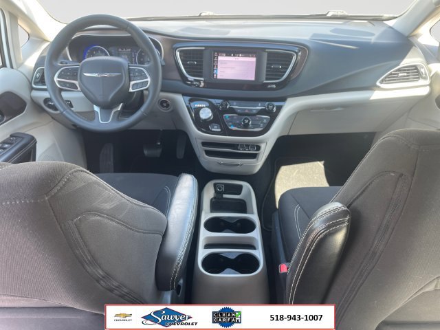 Used 2023 Chrysler Voyager LX FWD image 15
