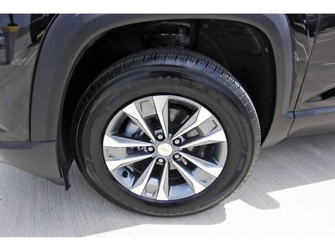 Used 2026 Chevrolet Equinox LT FWD image 31