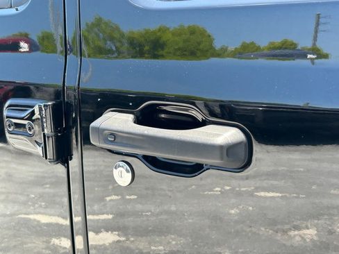 Certified 2022 Jeep Wrangler Unlimited Sahara image 19