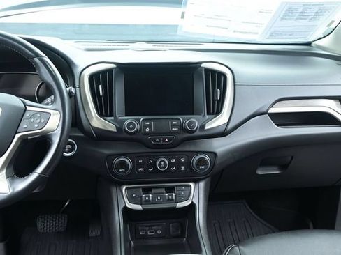 Used 2022 GMC Terrain Denali w/ Denali Premium Package AWD/4WD image 25