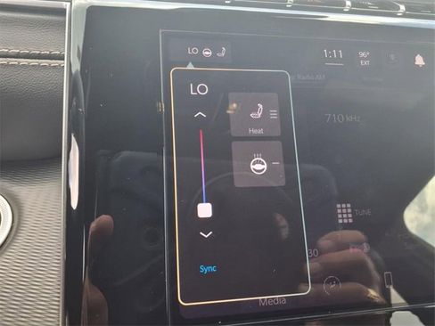 New 2025 Jeep Grand Cherokee Altitude image 9