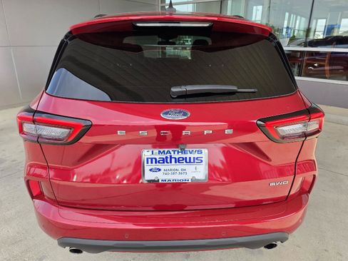 Used 2023 Ford Escape ST-Line w/ Tech Pack #1 AWD/4WD image 4