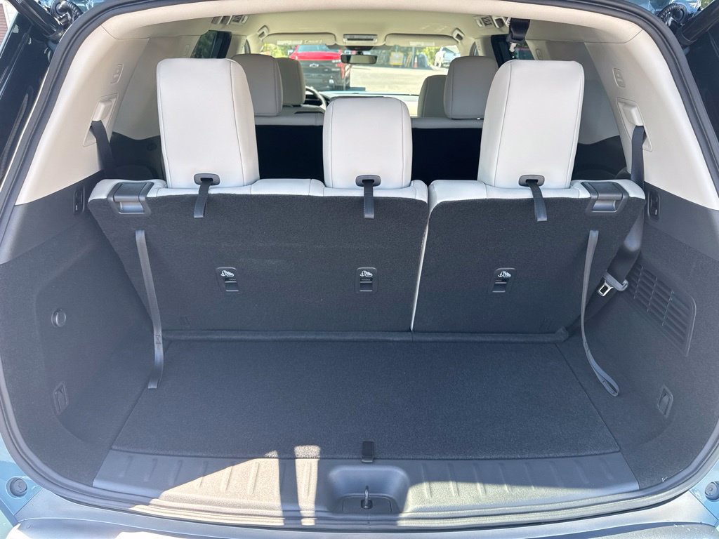 New 2026 Nissan Pathfinder SL FWD image 17