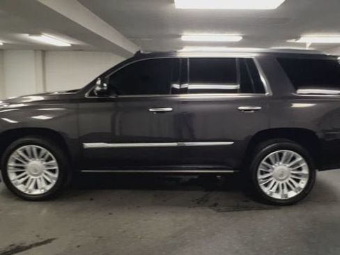 Certified 2018 Cadillac Escalade Platinum AWD/4WD image 5