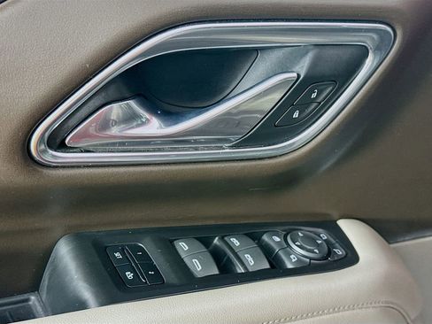 Used 2021 Chevrolet Tahoe Z71 w/ Z71 Signature Package image 20