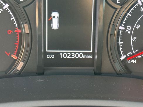 Used 2021 Toyota 4Runner SR5 AWD/4WD image 57