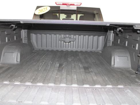 Used 2025 Chevrolet Silverado 1500 LTZ w/ LTZ Premium Package AWD/4WD image 17