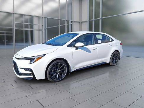 New 2026 Toyota Corolla SE FWD image 3
