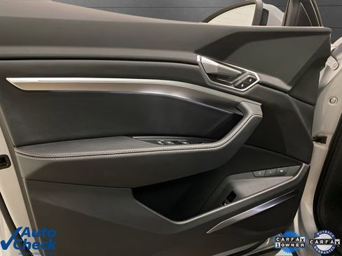 Used 2023 Audi e-tron Premium Plus w/ Premium Plus Package image 28