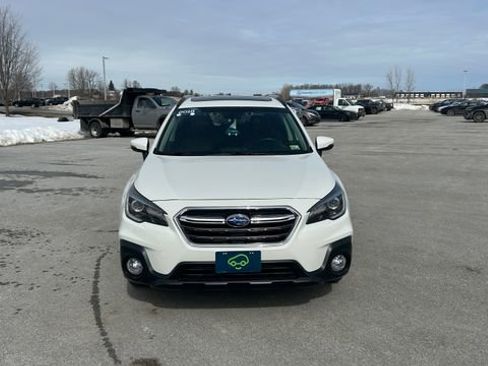 Used 2018 Subaru Outback 3.6R Touring image 8