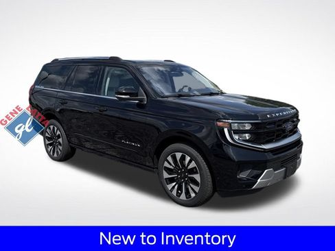 Used 2025 Ford Expedition Platinum w/ Driver's Package AWD/4WD image 1