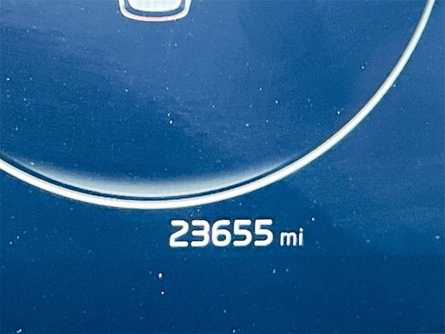 Used 2024 Kia Carnival SX image 12