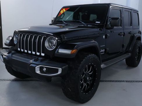 Used 2021 Jeep Wrangler Unlimited Sahara AWD/4WD image 3