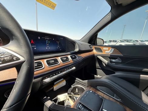 Used 2025 Mercedes-Benz GLE 450 4MATIC image 16