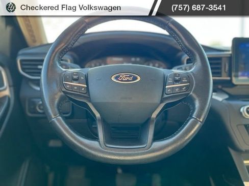 Used 2020 Ford Explorer XLT w/ Equipment Group 202A AWD/4WD image 34
