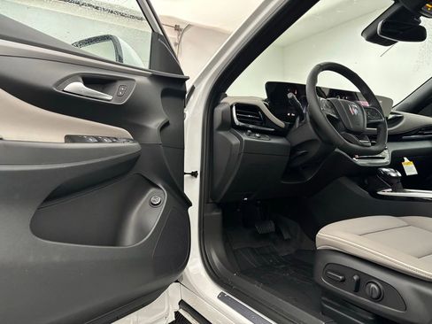 New 2026 Buick Envista Avenir image 16