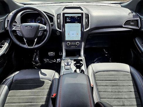 Used 2022 Ford Edge ST-Line image 10