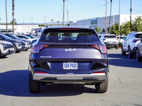 New 2026 Kia Sportage SX FWD image 6