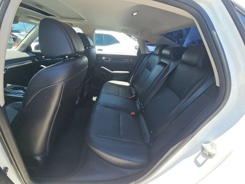 Used 2022 Honda Civic Touring image 4