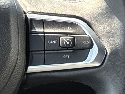 Used 2024 Jeep Compass Latitude AWD/4WD image 23