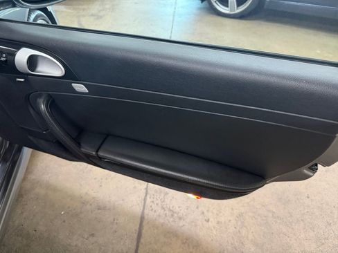 Used 2006 Porsche 911 Carrera RWD image 24